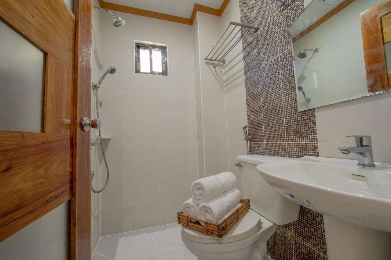 Rawis Resort Hotel And Restaurant Borongan Ngoại thất bức ảnh